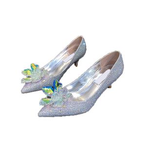 Zapatos de vestir de lujo Diseñador Lentejuelas de diamantes de imitación 5 7 9 CM Tacones de aguja sexy Boda nupcial Bombas de cristal de plata con caja