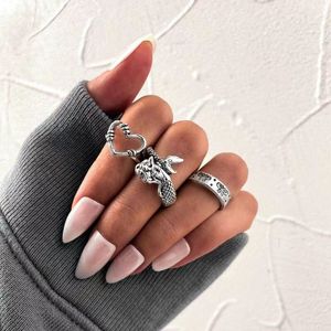 anillo de lujo anillo de uñas anillo de diseñador regalos para hombres anillo para hombre anillo de corazón Nuevo diseño de nicho de amor anillo conjunto conjunto de tres piezas Hombres mujeres unisex al por mayor