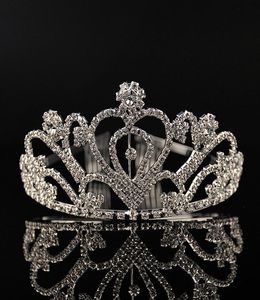 Cristales de corazón de plata de lujo Tiaras de boda Coronas nupciales con cuentas Piezas de cabeza de diamantes de imitación Diadema Accesorios para el cabello baratos Concurso Ti9769085