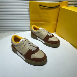 Sneaker di lusso Match Scarpe casual compatte design sneaker vintage in pelle scamosciata beige materiale ammortizzante taglia 35-46