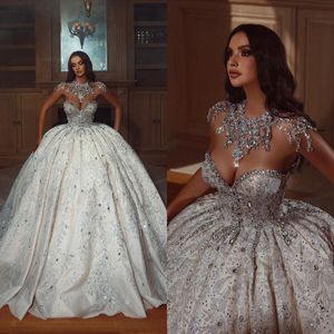 Robes de mariée de luxe en perles de cristal, robes de bal à paillettes, sans bretelles, sur mesure, sans manches, strass