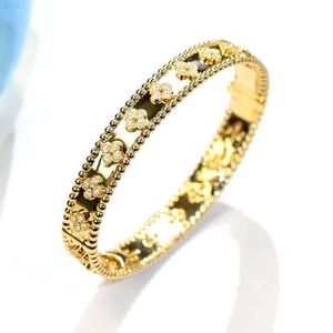 Bracelet de luxe en forme de trèfle et Moissanite, plaqué or 18 carats, diamant, laiton, bijoux en Zircon pour femmes, vente en gros