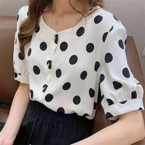 M-4XL Estilo de verano Retro Polka Dot Camisa de gasa Mujeres Manga corta Solo pecho Blanco Negro Femme Tamaño grande 210601