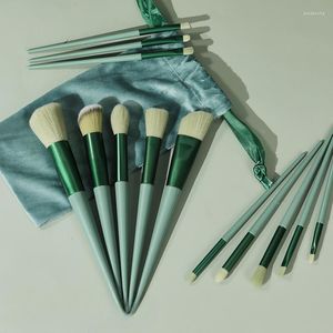 Pinceles de maquillaje 13 Juego de pinceles verdes Cabello suave portátil Rubor Sombra de ojos Lleno de herramientas de belleza Hecho en China