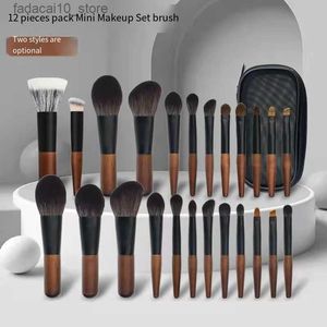 Pinceaux de maquillage Portable 12 pièces Mini laine cosmétique brosse ensemble court coup ombre à paupières brosse correcteur voyage paquet pinceaux de Q240126