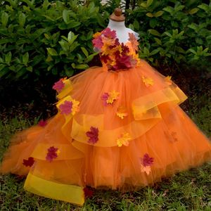 Robe de bal avec des appliques de feuilles d'érable, robes de demoiselle d'honneur pour mariage, robes de concours à plusieurs niveaux, encolure bateau transparente orange, en tulle, avec train de balayage, robe de première communion