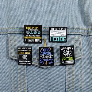 Math Chimie Biologie Science Symbole Émaliennes Épingles carrées Punk Punk Branche personnalisée Badge Badge Clothes Bijoux Gift pour ami