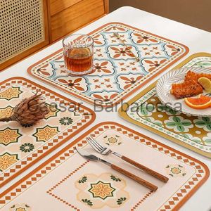 Mats PADS PLATORS PATORALES PLACES PVC TABLE MAT KIDS Table Vérification Cartoon Dining Table Disc Pads Coasters Napperon Plate Tapte de Lugar X0715