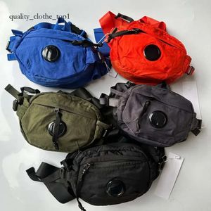 Hommes décontracté t-shirt CP simple épaule bandoulière petit sac téléphone portable sac T-Shirt une lentille Sports de plein air classique poitrine Packs taille sacs unisexe entreprises 765