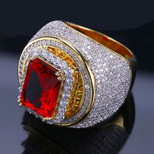 Hombres de lujo Hip hop Red Ruby Rings Micro Pave Cubic Zirconia Bling Bling Diamantes simulados 18K Anillo chapado en oro