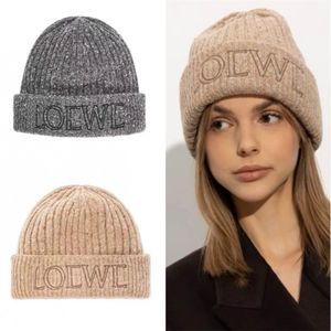 Bonnet de créateur de mode chapeaux tricotés de luxe pour hommes femmes chapeaux décontractés unisexe polyvalent en cachemire décontracté en plein air sans bride chapeaux chauds en cachemire chapeaux ajustés