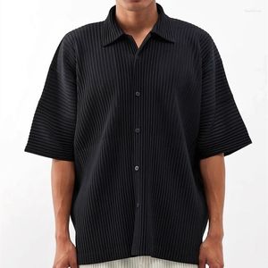 Camisas casuales para hombres Homme Plisse Simplicity Top de un solo pecho Sensación de flacidez Camisa de manga corta suelta y cómoda