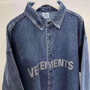 Camisas casuales para hombres Chaquetas de mezclilla para hombre de gran tamaño lavado azul hombres mujeres 1: 1 diamantes de cristal logotipo de la letra