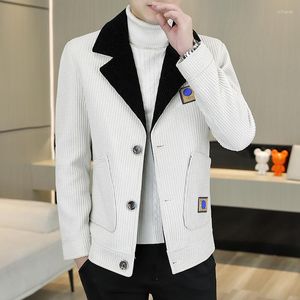 Vestes masculines manteaux d'hiver élégants blancs et pour hommes à la mode Wollen Bomber mâle 2023 Vintage élégant Vintage Coat