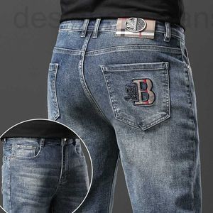 Jeans para hombres Diseñador Otoño e invierno Nueva luz de lujo Edición coreana Pies elásticos gruesos Slim Fit Moda Humo Gris B Inicio KL6Y