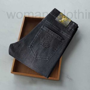 Jeans pour hommes Designer Automne Version coréenne Pantalon à jambe courte Slim Fit épais brodé long OEVI