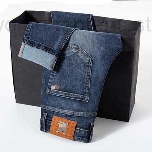 Designer de jeans masculin léger de qualité luxe de luxe printemps / été slim fit élastique pantalon de jambe droite bleu toutes saisons 7wxm rpo6