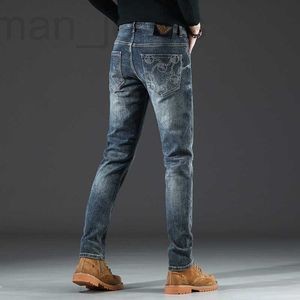 Diseñador de jeans para hombres Primavera Nuevo Guangzhou Xintang Cotton Bullet Edición coreana Slim Fit Productos europeos de gama alta Big Bull AJ Marca de moda ASSE