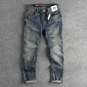 Jeans masculin Nostalgic Wash Cat Beard Craft rétro Broidered Jeans Mens Slim Lignes droites American Fashion Young Pants T240409