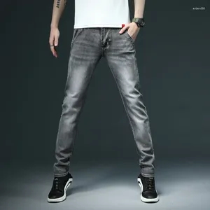 Jeans para hombres Primavera y otoño Moda Casual Color sólido Elástico Piernas pequeñas Hombres Slim Cómodo Alta Calidad Plus Tamaño