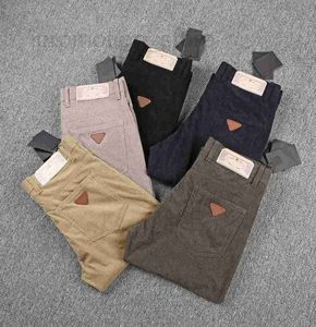 Pantalones para hombres Diseñador 2022 Otoño e invierno Últimos pantalones de diseñador Cómodo material de pana Diseño de color sólido Caballero de negocios Top Brand Mens 3431
