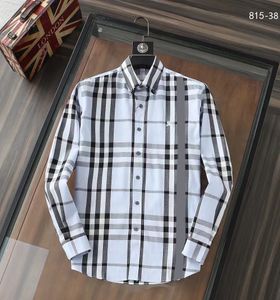 Change de chemise masculine Designer Spring and Automne New Men's Large Plaid Shirt Fashion European European and American Business Office Network Red Leisure T-shirt masculin M-3XL