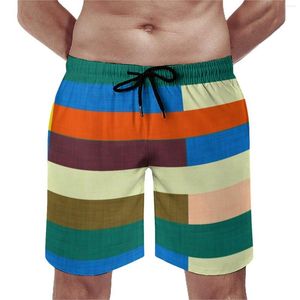 Pantalones cortos para hombres modes retro gimnasio de verano kilim colores para correr pantalones cortos machos secos secos gráficos gráficos de talla de talla grande