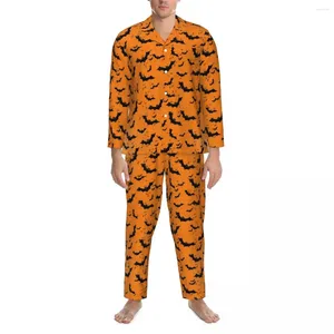 Ropa de dormir para hombres Halloween Bat Pajama Sets Spring Orange and Black Warm Night Men Dos piezas Gráfico de su traje gráfico de cumpleaños regalo de cumpleaños