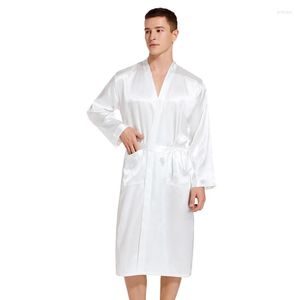 Ropa de dormir para hombre, venta al por mayor, cuello de pico para hombre, bata blanca de satén sólido, Kimono, bata de baño larga, pijama, camisón ligero para fiesta de boda