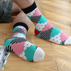 Chaussettes pour hommes Hommes Hommes Personnalité Lettre Rayée Polka Dot Diamant Treillis Harajuku Drôle Heureux Mâle Hip Hop Street Style Coton Chaussette