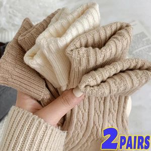 Calcetines de invierno para hombre, lana de Cachemira para mujer, estilo japonés liso, Harajuku, Retro, largos, para mujeres y niñas, ropa de calle térmica, calcetín