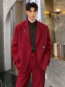 Costumes pour hommes Automne Hiver Design personnalisé Anneau de fer Décoration Vin Rouge Costume 2023 Mode coréenne Couleur unie Mâle Luxe 9A5225