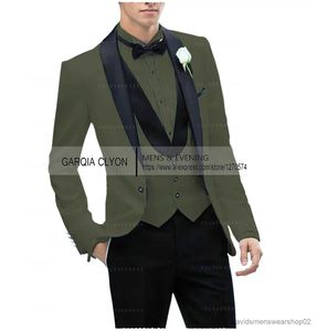 Costumes pour hommes Blazers Costume unique pour hommes Conception à simple boutonnage Mariage Satin Châle Revers Vêtements Veste Pantalon Blazer Pantalon 2pcs Ensembles pour hommes