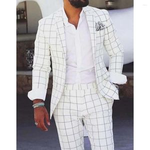 Costumes pour hommes Élégant Plaid Blanc Pour Hommes Chic Revers Encoche Business Casual Costume Mâle Slim Fit Formel Mariage Marié Tuxedo 2 Pièce 2023