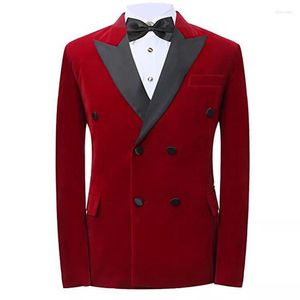 Costumes pour hommes Red Velvet Prom Men For Wedding With Double Breasted Peaked Revers 2 Piece Groom Tuxedo Male Set Blazer Black Pants Fashion