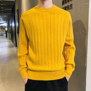 Chandails pour hommes automne et hiver pull pour hommes coréen tendance jaune col rond épais couleur unie chemise de base hommes