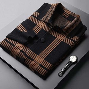 Suéteres de los hombres Inglaterra Estilo Personalidad Rayas Bolsillo Hombres Cardigan Marca de moda Diseñador de otoño Chaqueta de punto de color empalmado G221010