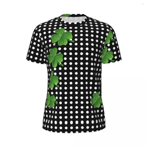 Camisetas para hombre Camisa de lunares blancos y negros Hombre Día de San Patricio Tréboles irlandeses Y2K Camisetas deportivas casuales Camisetas de verano de secado rápido Tops de gran tamaño