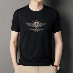 T-shirts pour hommes Designer Summer Nouveaux hommes à manches courtes Jeunes coréens minces diamants chauds à la mode T-shirt à manches courtes