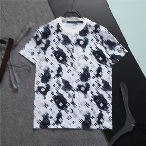 T-shirts pour hommes Hommes Designer T-shirts Slim Fit Vêtements d'été Simple Streetwear Mode Imprimer Coton Tshirt Casual Tee Shirt