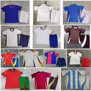 Les t-shirts masculins nom et numéro personnalisent les kits de sport pour les enfants J240409