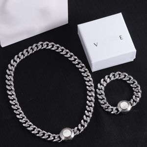 Pulsera de diseñador para hombre para mujeres collares colgantes de acero inoxidable joyas de lujo collar de plata juego