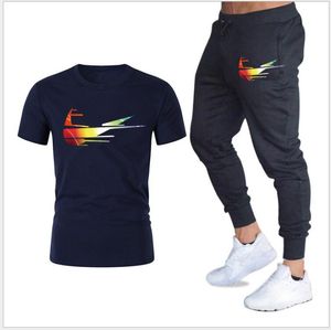 survêtement de marque pour hommes Sportswear Sets Striped 2019 Summer Casual T-shirts respirants + Shorts vêtements pour hommes 2 pièces ensemble Sportssuits