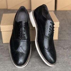 Zapatos de vestir para hombre London Brogues Oxfords Zapatos de negocios hechos a mano de diseñador Zapatos de boda de fiesta de entrenador con cordones de cuero genuino negro