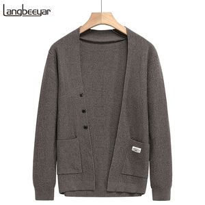 Suéteres para hombre Diseñador de gama alta Autum Invierno Marca Moda Punto para hombre Botón Cardigan Suéteres Lindos Casual Hombres Abrigos Chaqueta Ropa 221008