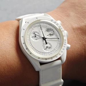 Mensificación de hombres Moner White White White White Mission to the Moon Watches Nylon Strap Quartz Watch Fashion Fashion Sports Quartz Wall Wristwatchs para hombres