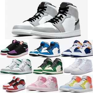 Hommes Femmes Jumpman 1s Basketball Chaussures 1 Mid Cut Chaussures De Sport Classique Chicago Light Smoke Gris Blanc Noir Chat Panda Racer Bleu Baskets Homme Baskets De Marche Plates