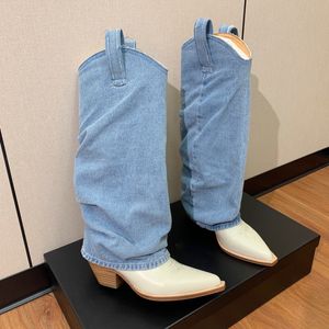 Bottes de Cowboy mi-mollet de styliste pour femmes, chaussures de luxe avec manches en denim, bleu et blanc, 13, mi-mollet, talons, bout pointu, chaussures occidentales