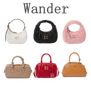 Miumiubag Wander Matelasse bowling boston Sac de créateur de luxe pour hommes et femmes, sac à bandoulière flou sous les aisselles, pochette fourre-tout en cuir Teddy, sac à main lune