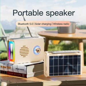 Mini Outdoor Solar Charges sans fil Bluetooth en haut-parleur TF Card U Disque Aux Playback Radio Portable Portable 360 ° Stéréo Surround Colorful Diaphragm Lantern Enceintes Subwoofer
